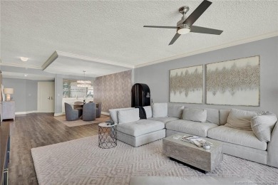 Direct oceanfront at the Regency on spectacular Hutchinson