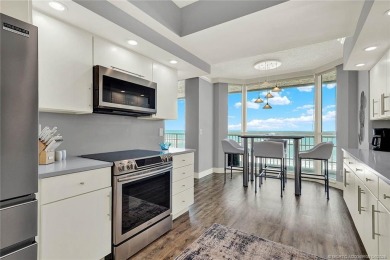 Direct oceanfront at the Regency on spectacular Hutchinson