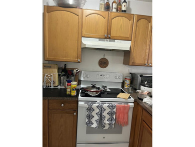 Spectacular property in the desirable neighborhood of