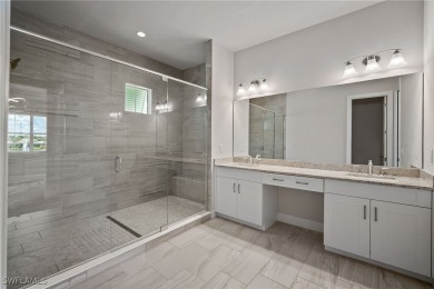 Stunning Coach Home in Azure at Hacienda Lakes!

Welcome to