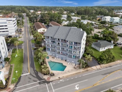 This top-floor (4th floor) 1-bedroom, 1-bathroom condo with