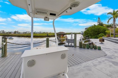 ONE-OF-A-KIND WATERFRONT VIEWS - FISH RIGHT FROM YOUR DOCK!
