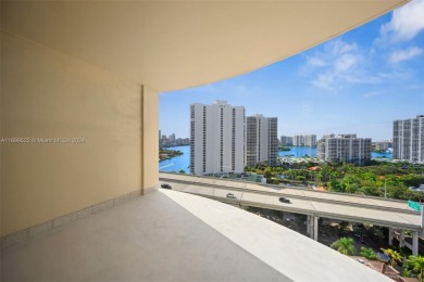This stunning 2-bedroom 2-bathroom condo in Turnberry Towers is