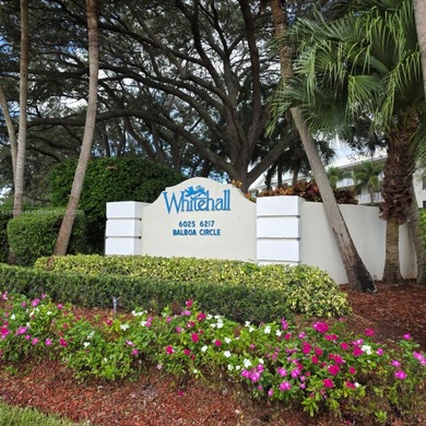 The community offers a breathtaking views of the canal and