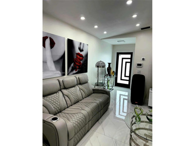 Beautiful and fully RENOVATED 3 bedroom 3 bath home No