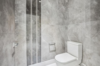 This stunning, state of the art Upper Penthouse is the epitome