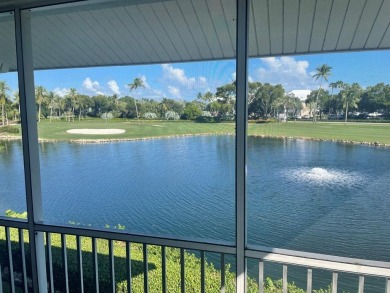 PRICED TO SELL! Unique top floor 2 bedroom 2 bath Fairway Lakes