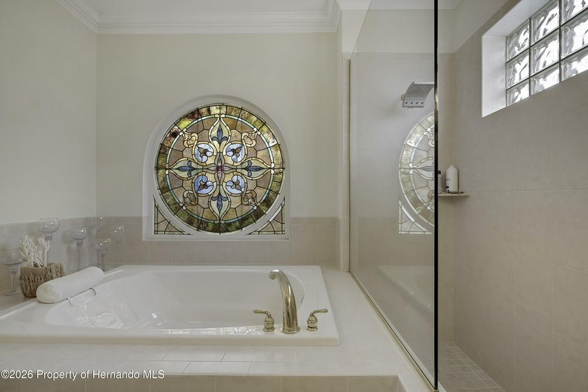 Welcome to this exceptional waterfront retreat, lovingly - photo 33