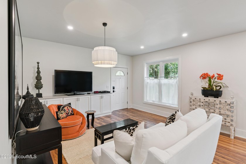 Fabulous completely renovated 3 bedroom/2 bath St. Simons Island - photo 6