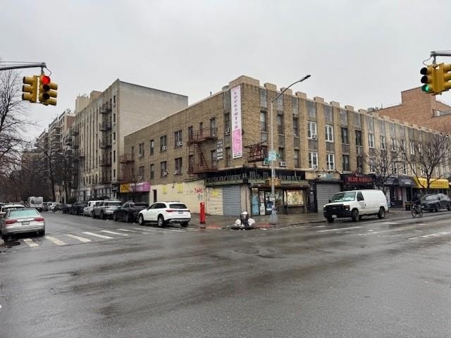 Investment Opportunity: Prime Comer Mixed-Use Property 1901 - photo 6