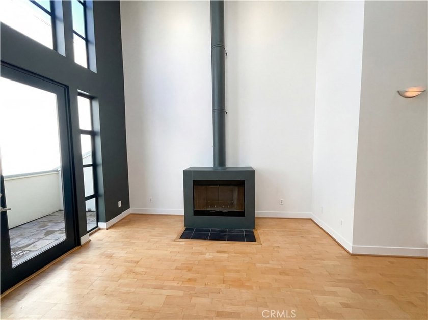 Modern loft-style condo in the heart of San Francisco's SoMa! - photo 11