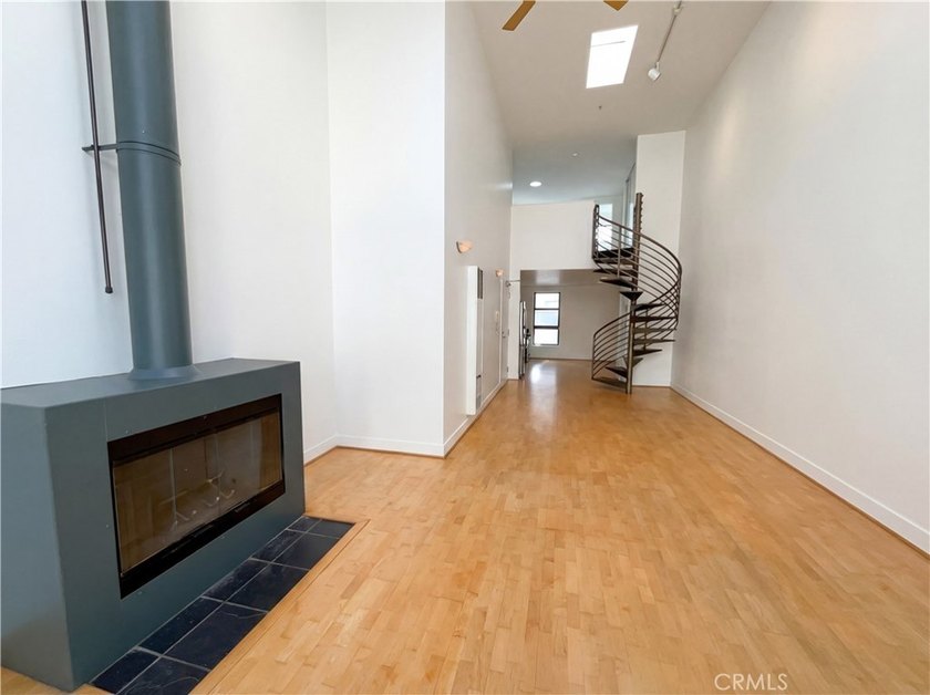 Modern loft-style condo in the heart of San Francisco's SoMa! - photo 12
