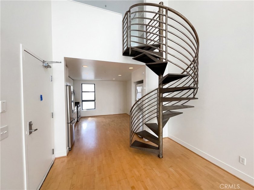Modern loft-style condo in the heart of San Francisco's SoMa! - photo 14