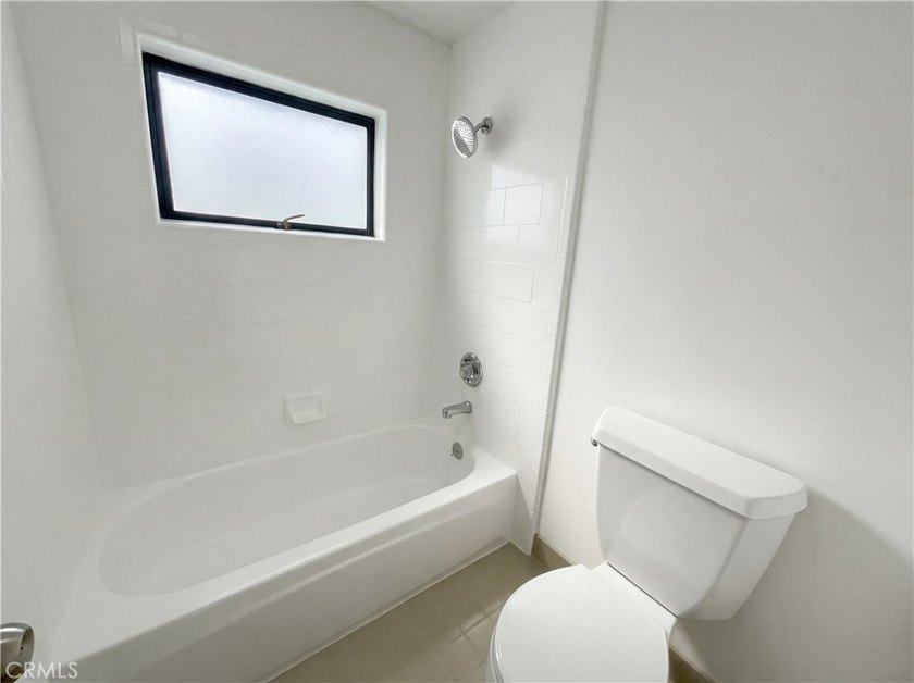 Modern loft-style condo in the heart of San Francisco's SoMa! - photo 18