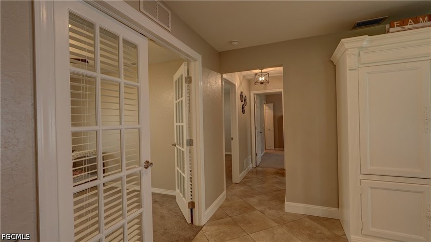 Welcome to your dream home in Cape Coral! This stunning - photo 15