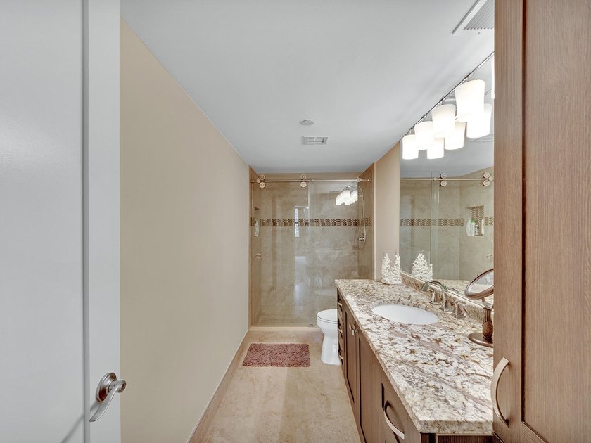 Absolutely Stunning 3 Bedroom Model Condo with Gorgeous Ocean - photo 20