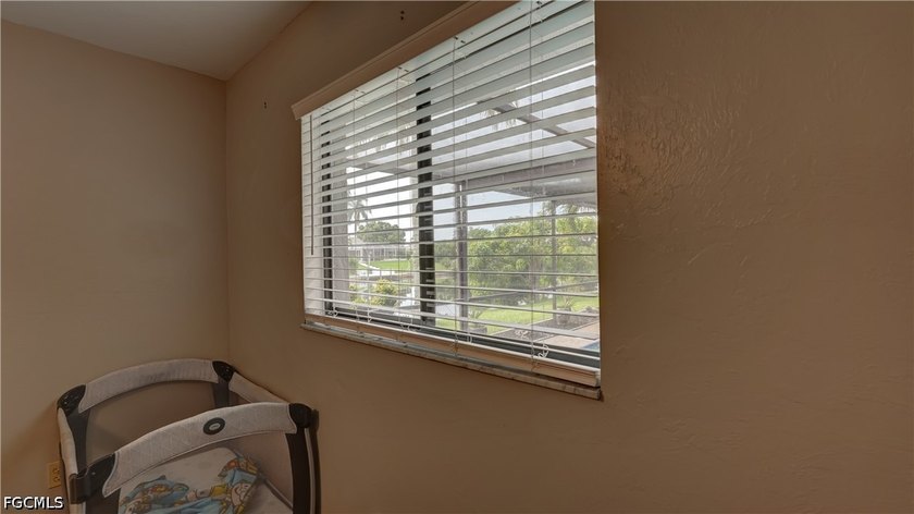 Welcome to your dream home in Cape Coral! This stunning - photo 25