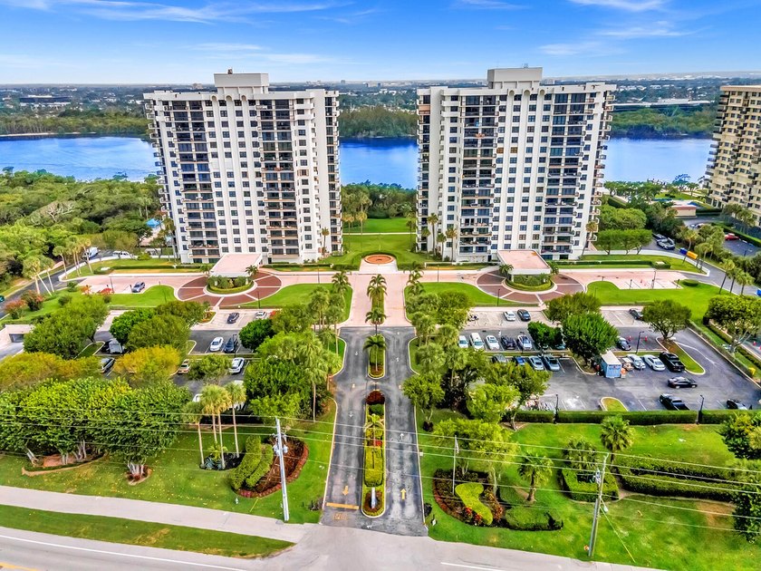 Absolutely Stunning 3 Bedroom Model Condo with Gorgeous Ocean - photo 43