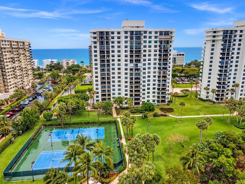 Absolutely Stunning 3 Bedroom Model Condo with Gorgeous Ocean - photo 44