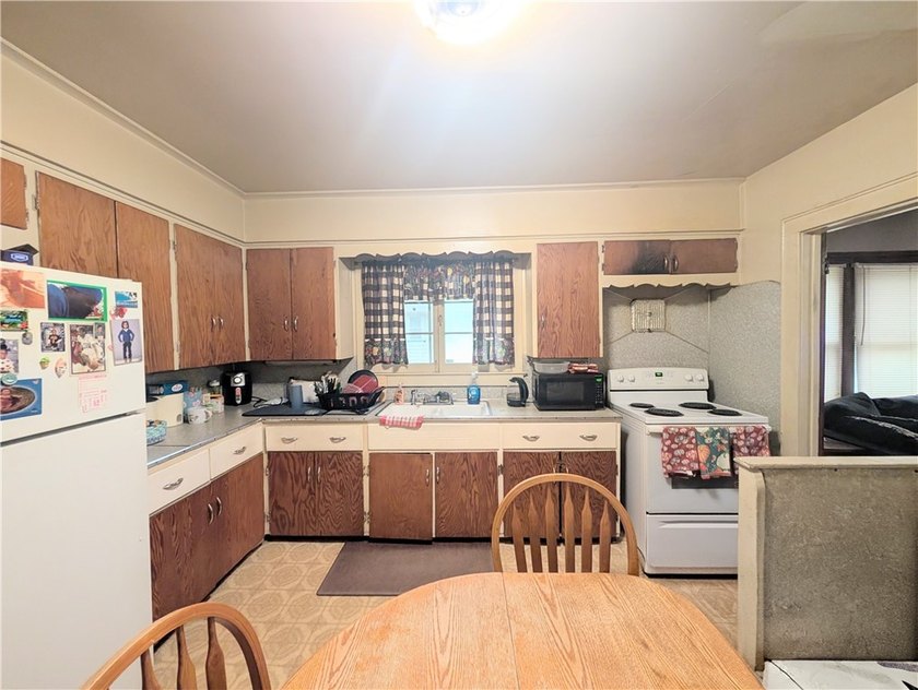 Another Rockin' Rochester Property! A well-maintained up/down - photo 8