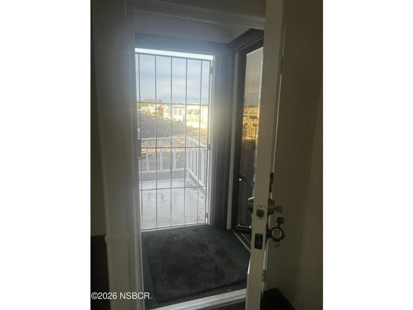 Ready to move in? This 2-bedroom 2-bath mobile home is waiting - photo 3