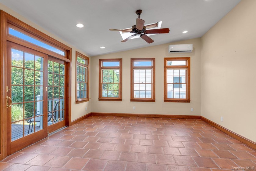 An Amazing 5 Bed, 3 Bath Farm Ranch With Open Floor Plan In The - photo 11