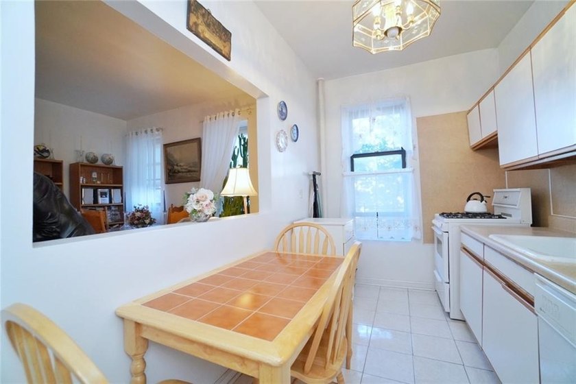 7101 Colonial Road, Bay Ridge, Brooklyn - Spacious One-Bedroom - photo 10