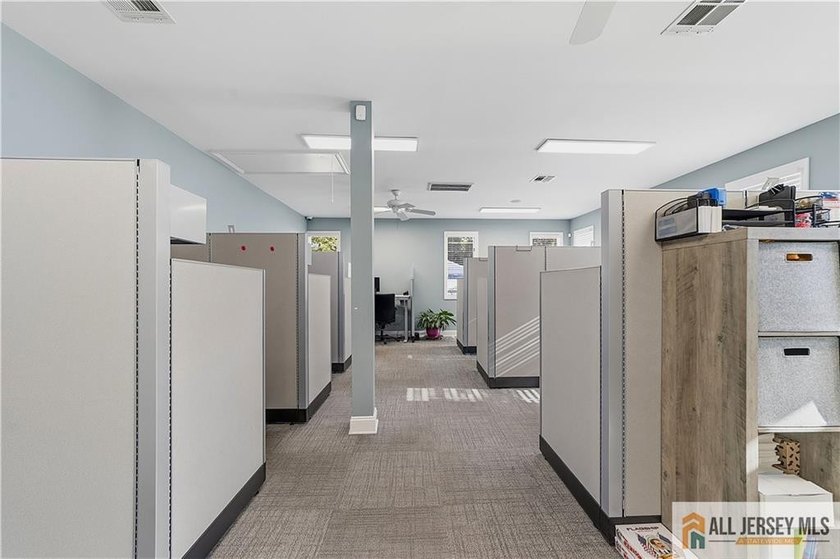 Exceptional opportunity to own a beautifully updated commercial - photo 8