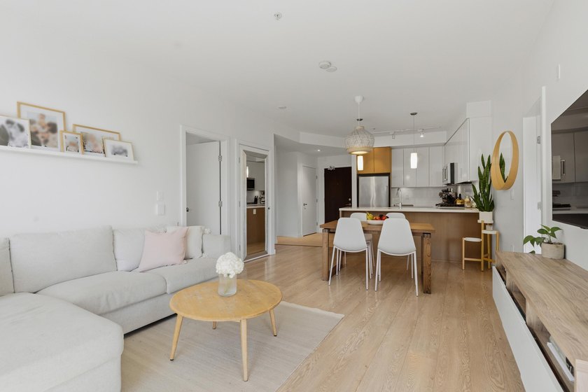 Welcome to The Lookout at Victoria Hill. This 2 bedroom + den, 2 - photo 25