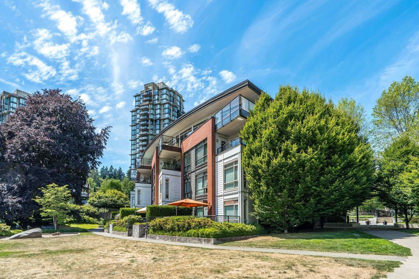 Welcome to The Lookout at Victoria Hill. This 2 bedroom + den, 2 - photo 34