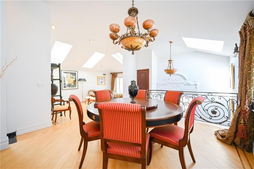 TURNKEY home for sale- Park Ave style home right here in Mill - photo 10