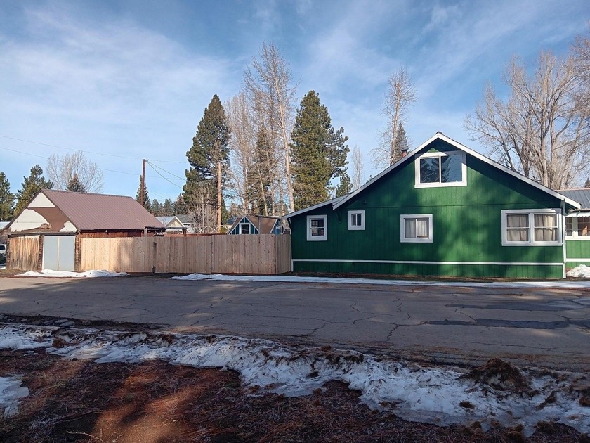 Spacious 1,444 square ft, three bedroom, 2 bath home with bonus - photo 2