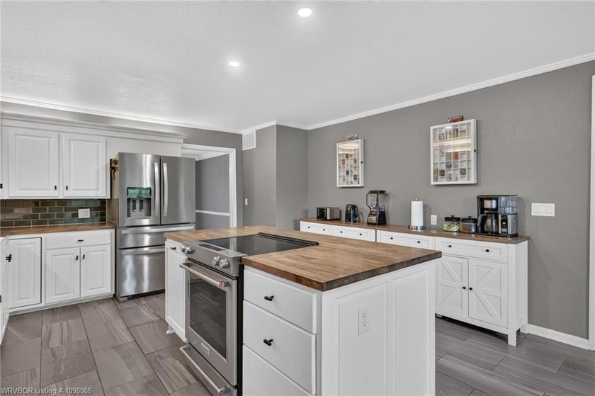 Welcome to this beautifully updated 4,438 sq ft home in the - photo 12