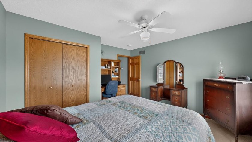 Welcome home to this beautifully maintained 3-bedroom home - photo 34
