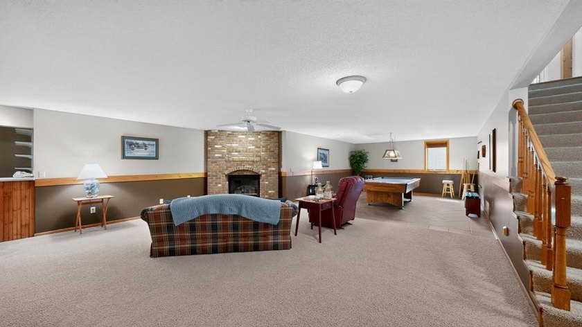 Welcome home to this beautifully maintained 3-bedroom home - photo 37