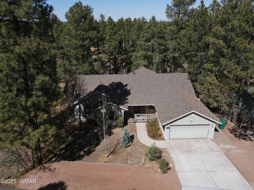 **NEW ROOF** Space, Privacy &amp; Versatility are key in this - photo 40