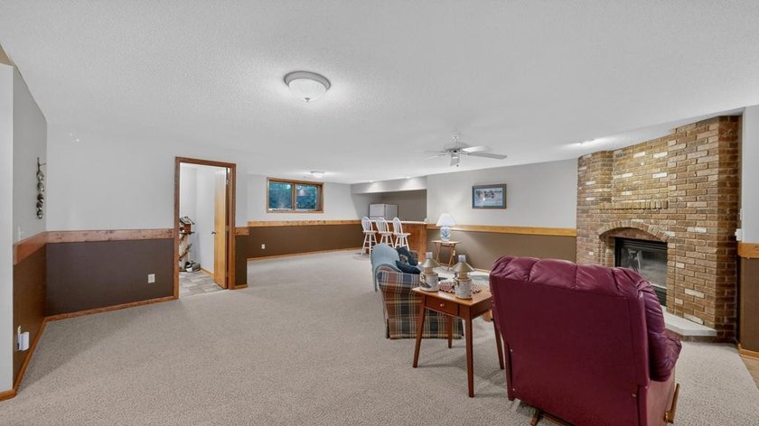 Welcome home to this beautifully maintained 3-bedroom home - photo 41