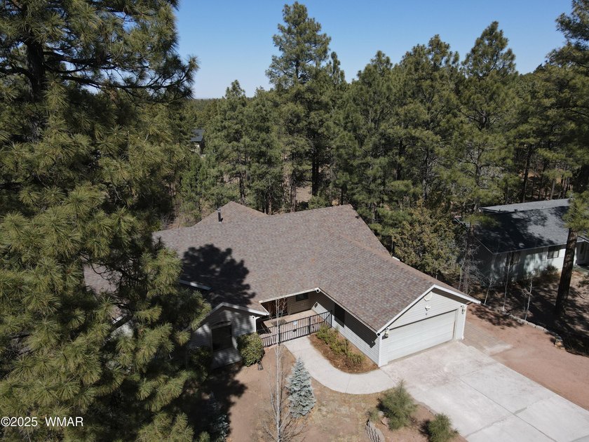**NEW ROOF** Space, Privacy &amp; Versatility are key in this - photo 41