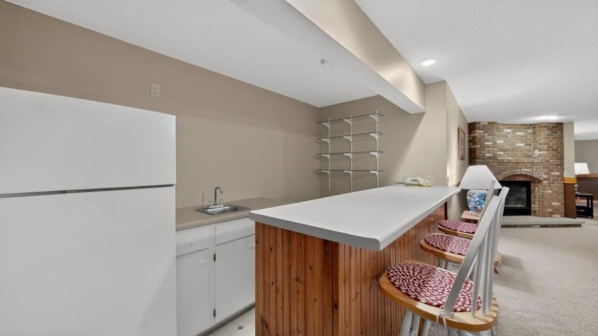 Welcome home to this beautifully maintained 3-bedroom home - photo 44