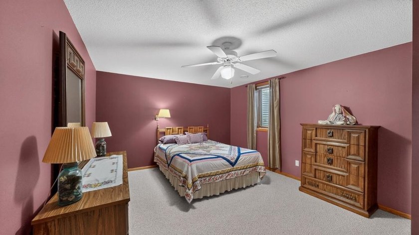 Welcome home to this beautifully maintained 3-bedroom home - photo 47