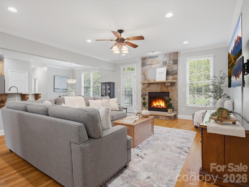 Welcome to this meticulously maintained home in Providence - photo 8