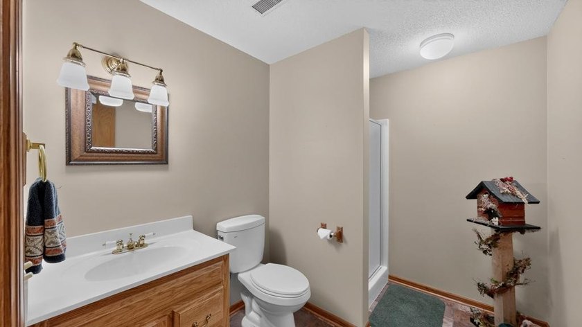 Welcome home to this beautifully maintained 3-bedroom home - photo 48