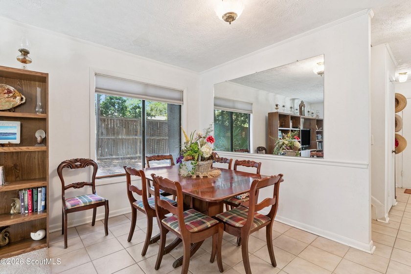 Nestled in the heart of St. Simons Island's sought-after South - photo 9