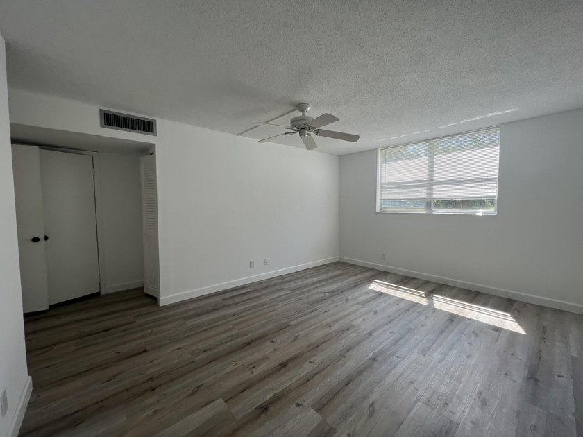 Welcome home! Located in the most desirable area in Boca! This - photo 7