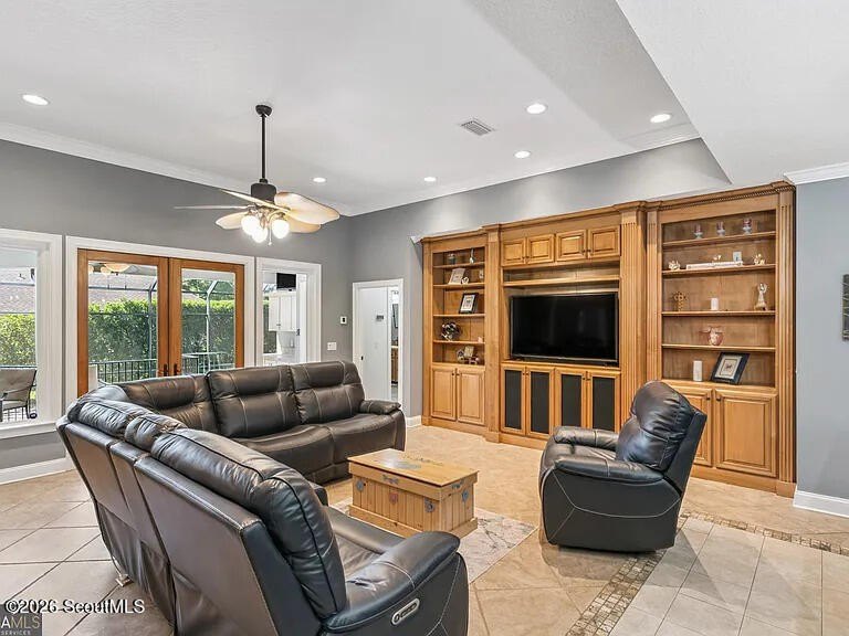 Immaculate and beautifully appointed, this luxury residence - photo 8