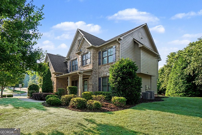 Welcome to your move-in-ready home! This well-maintained - photo 2