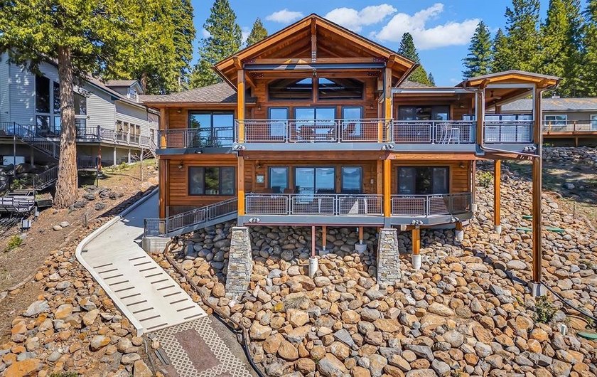 Welcome to your dream mountain retreat - a newer custom estate - photo 2