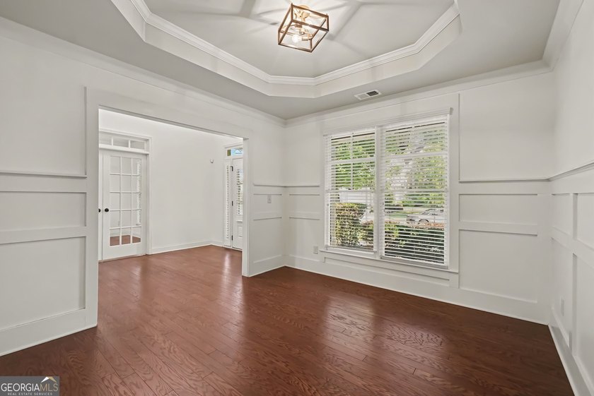 Welcome to your move-in-ready home! This well-maintained - photo 6
