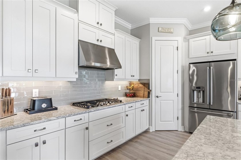 Under contract-accepting backup offers. Experience elevated - photo 22