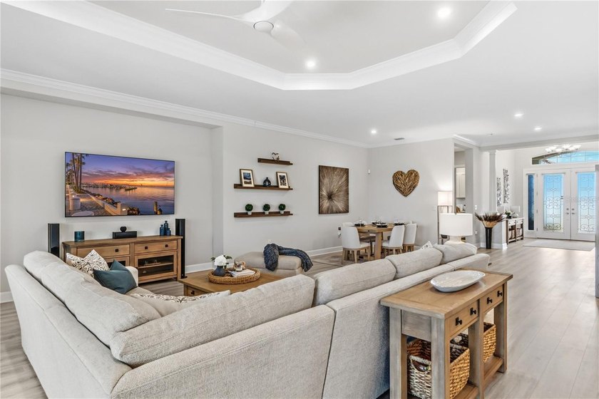 Under contract-accepting backup offers. Experience elevated - photo 25